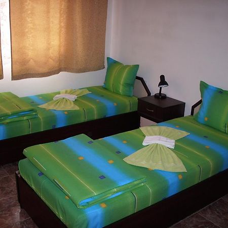 Georgievi Guest House Pomorie Eksteriør billede