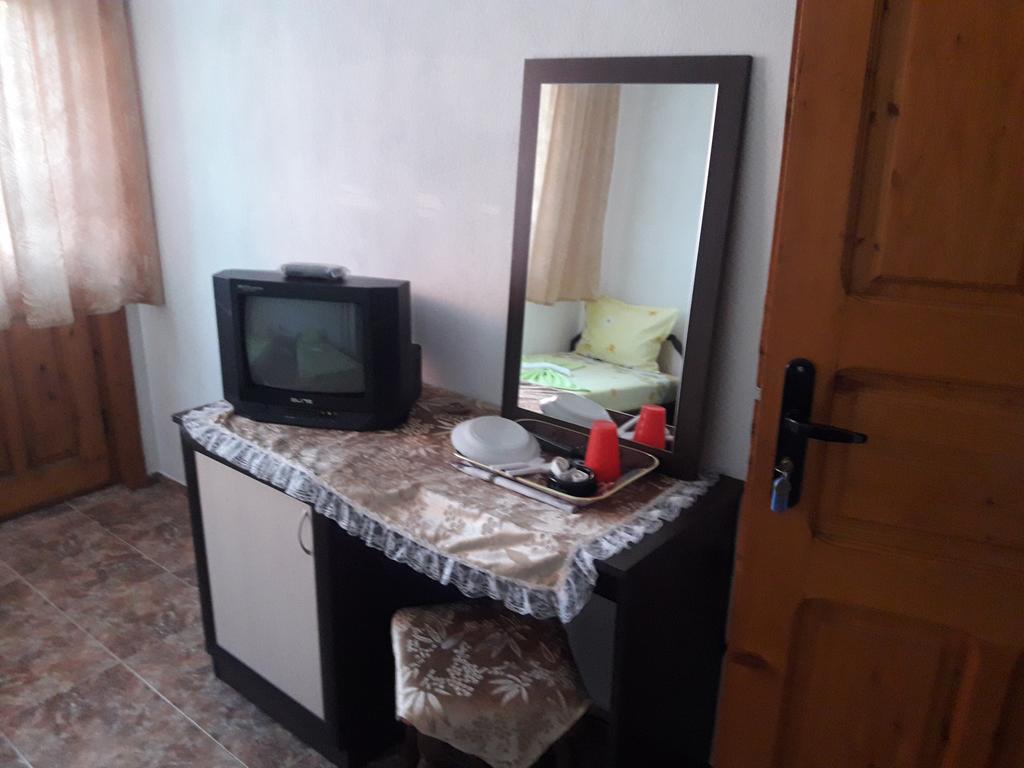 Georgievi Guest House Pomorie Eksteriør billede